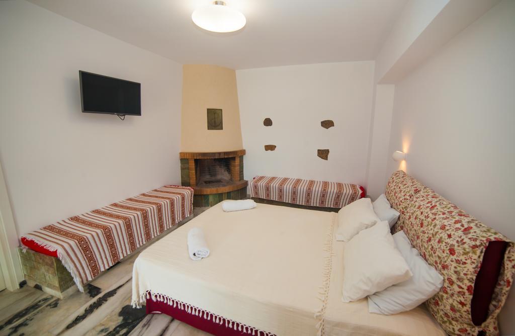 Castelopetra Aparthotel Katápola Buitenkant foto