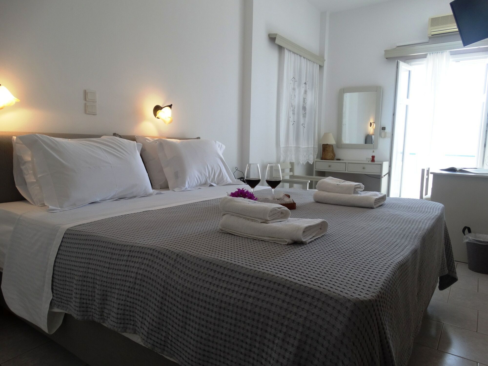 Castelopetra Aparthotel Katápola Buitenkant foto